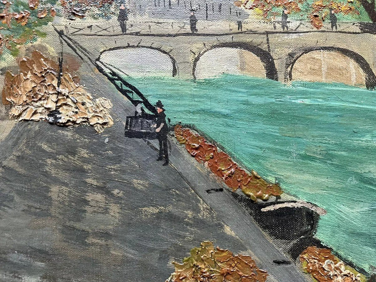 Serene 1930s Notre-Dame Scene