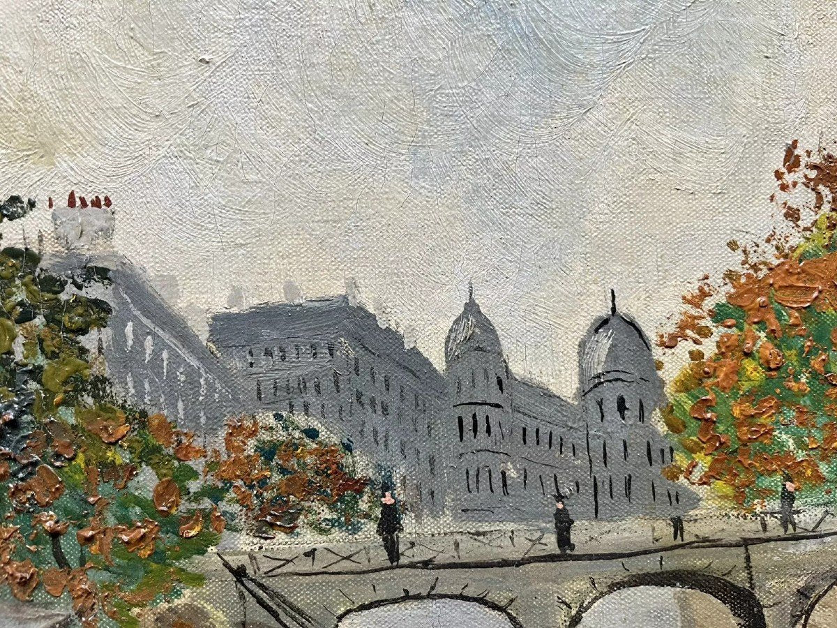 Serene 1930s Notre-Dame Scene