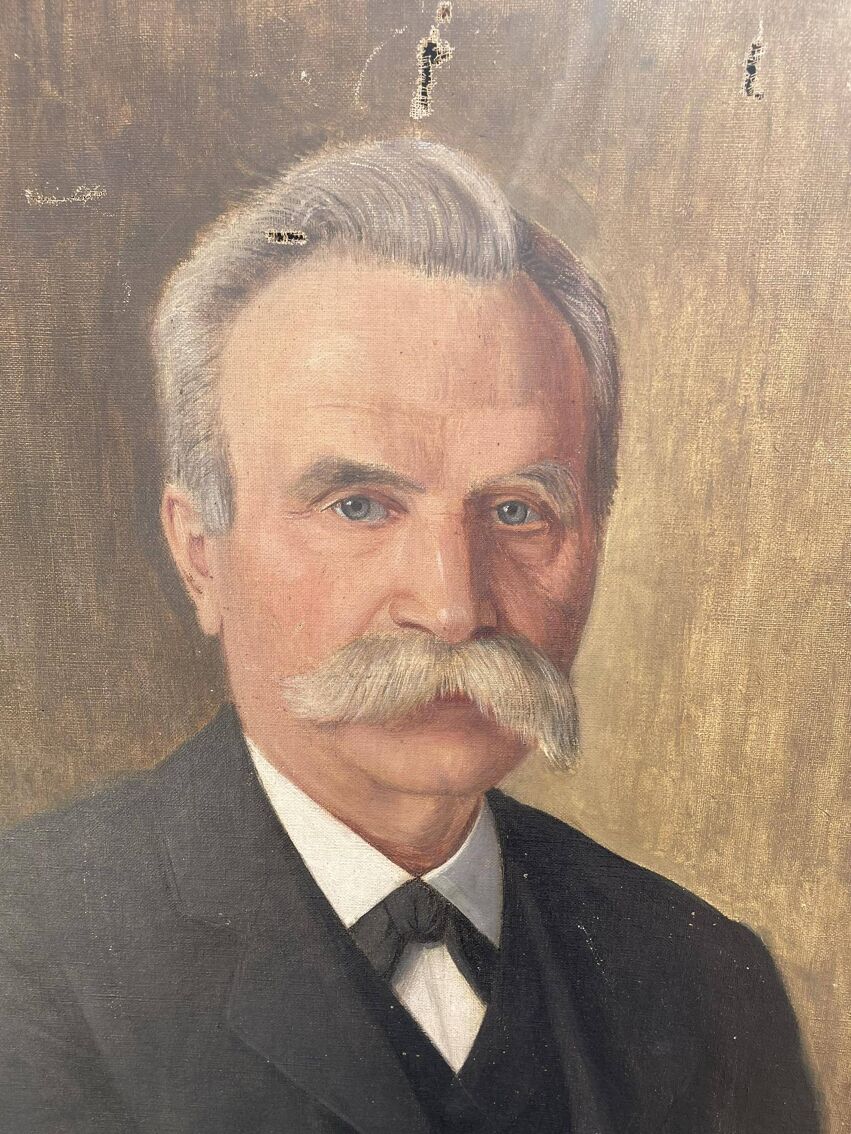 Distinguished Antique Portrait of a Gentleman